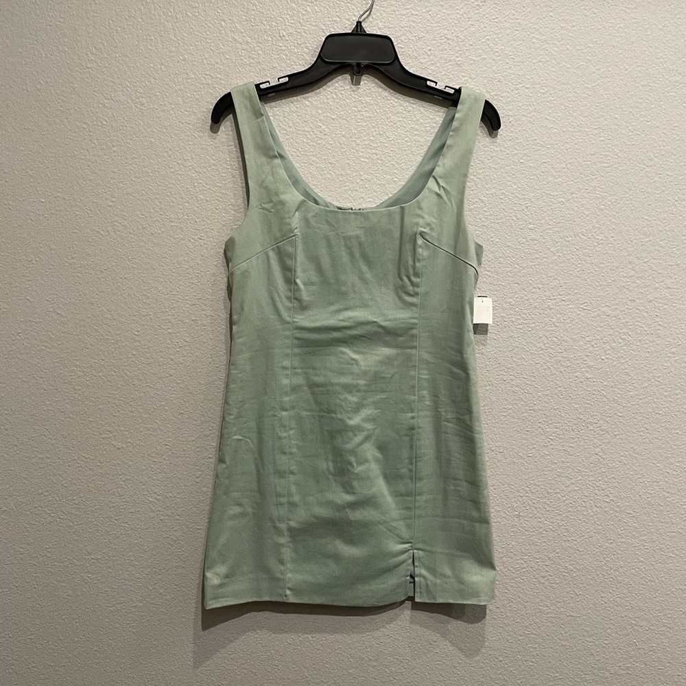 🆕 NWT green slit mini body con dress - Picture 2 of 6